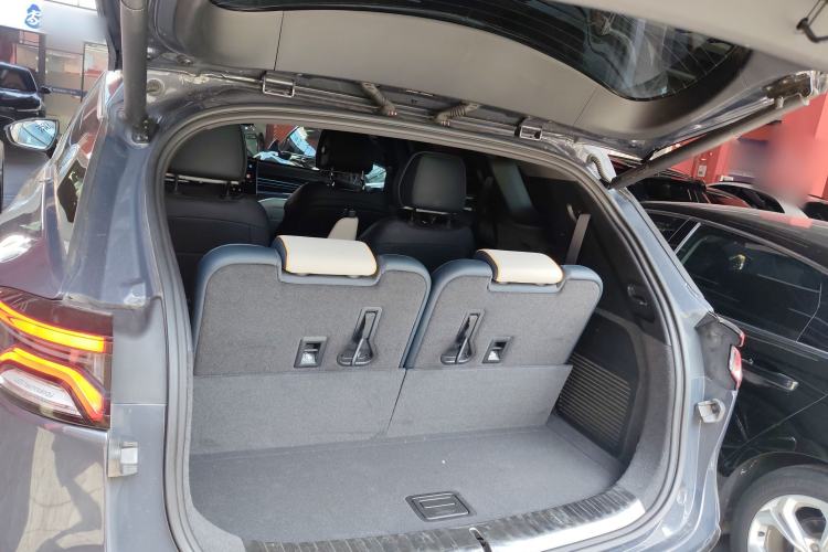 Used BYD Tang New Energy 2022 EV 635 km All-Wheel-Drive Flagship Model Trunk