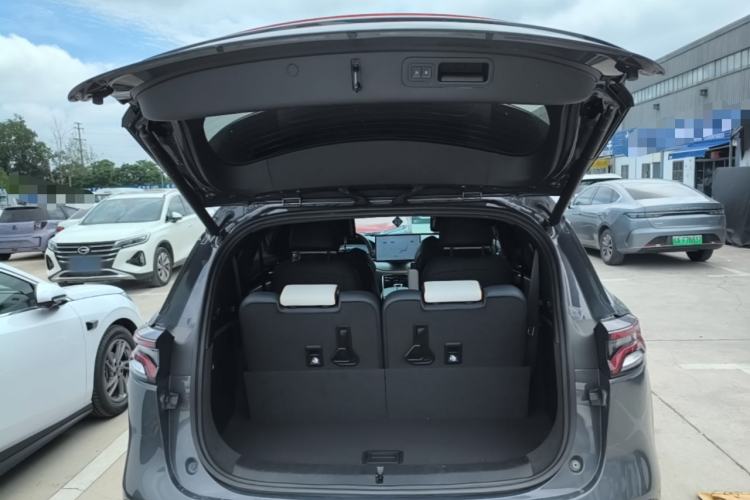 Used BYD Tang New Energy 2022 EV 730KM Luxury Model Trunk