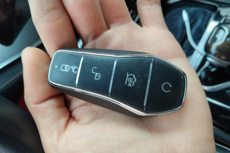 Used BYD Tang New Energy 2022 DM-i 252km Luxury Model Vehicle Key