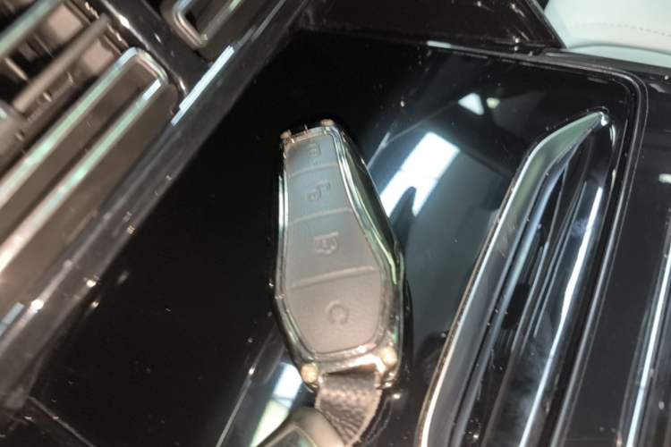 Used BYD Tang New Energy 2022 DM-p 215KM Four-Wheel Drive Flagship Model Vehicle Key