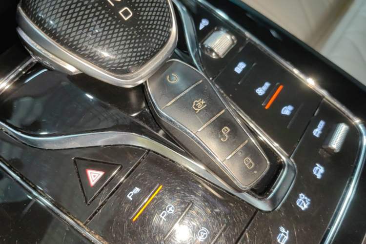 Used BYD Tang New Energy 2022 DM-p 215KM Four-Wheel Drive Flagship Model Vehicle Key