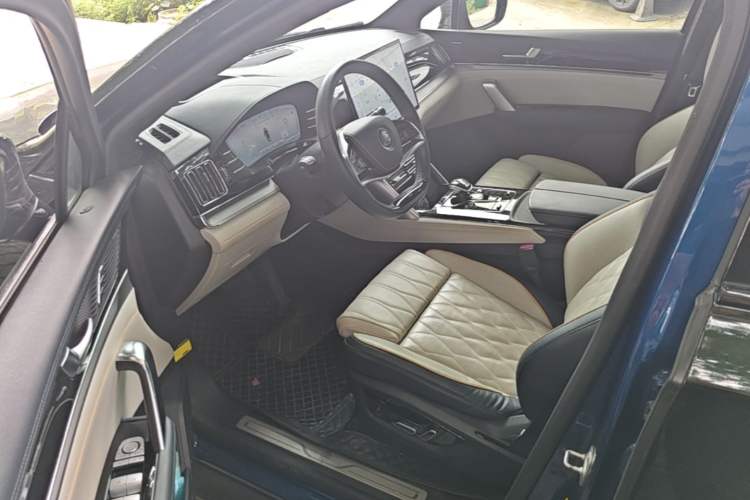Used BYD Tang New Energy 2022 EV 635 km All-Wheel-Drive Flagship Model Driver Seat