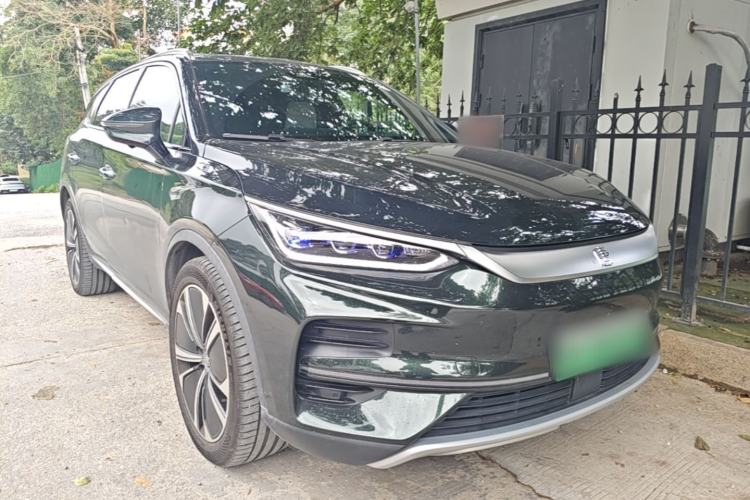 Used BYD Tang New Energy 2022 EV 635 km All-Wheel-Drive Flagship Model Front Right 45 Deg