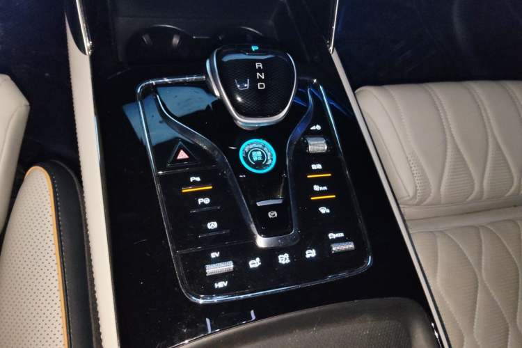 Used BYD Tang New Energy 2022 DM-p 215KM Four-Wheel Drive Flagship Model Gear Lever