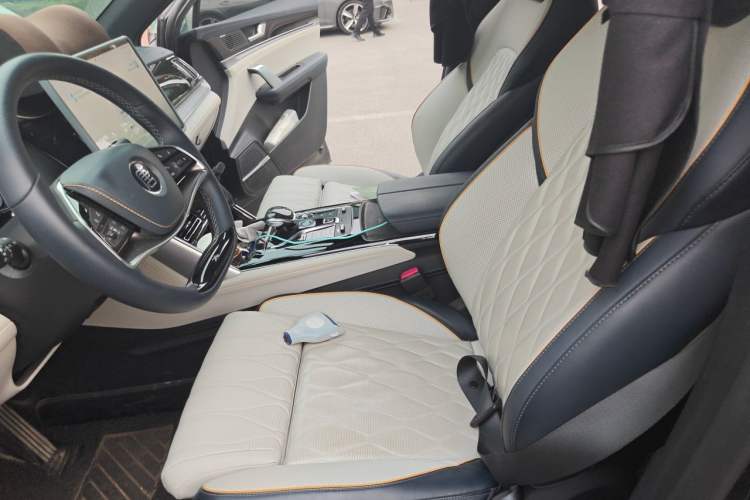 Used BYD Tang New Energy 2022 EV 730KM Luxury Model Left Front Seat