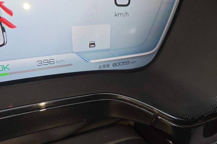 Used BYD Tang New Energy 2022 EV 730KM Luxury Model Odometer Close Up