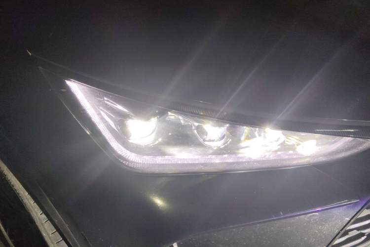 Used BYD Tang New Energy 2022 DM-p 215KM Four-Wheel Drive Flagship Model Right Front Headlight