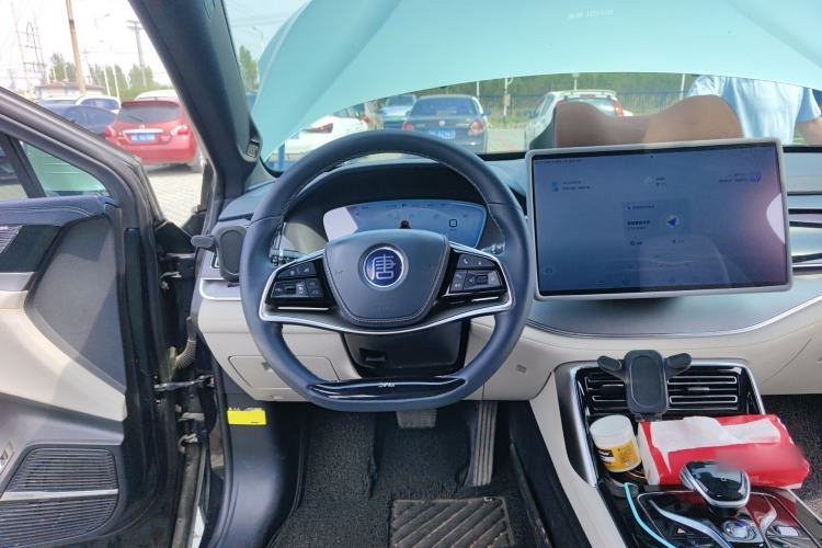 Used BYD Tang New Energy 2022 EV 730KM Luxury Model Steering Wheel