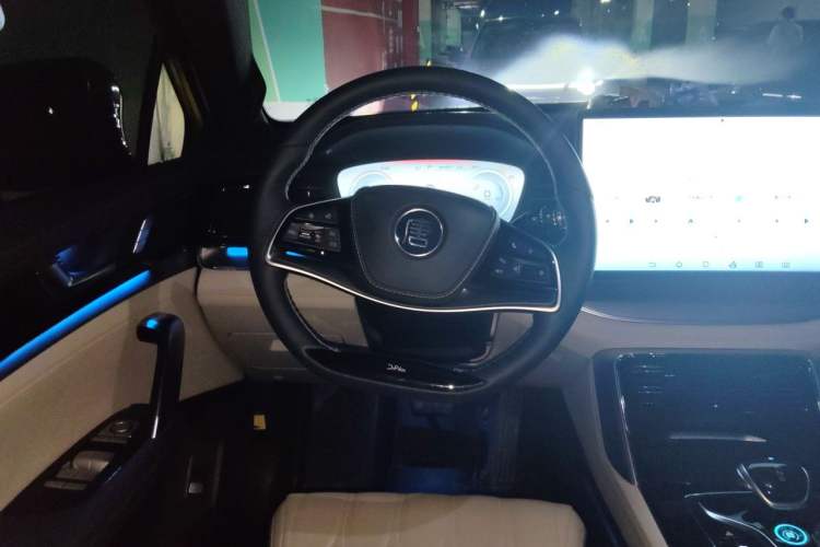 Used BYD Tang New Energy 2022 DM-p 215KM Four-Wheel Drive Flagship Model Steering Wheel