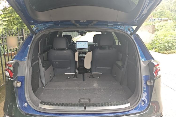 Used BYD Tang New Energy 2022 EV 635 km All-Wheel-Drive Flagship Model Trunk
