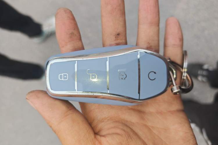Used BYD Tang New Energy 2022 EV 730KM Luxury Model Vehicle Key