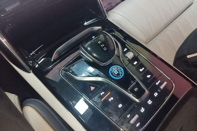 Used BYD Tang New Energy 2022 DM-p 215KM Four-Wheel Drive Flagship Model Gear Lever