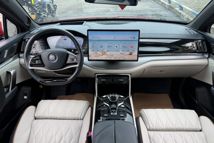 Used BYD Tang New Energy 2022 DM-p 215KM Four-Wheel Drive Flagship Model Interior 8