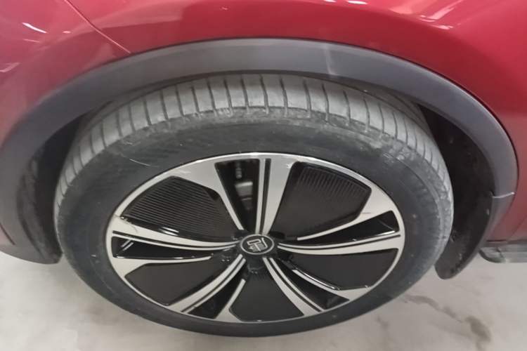Used BYD Tang New Energy 2022 DM-p 215KM Four-Wheel Drive Flagship Model Left Front Wheel Hub