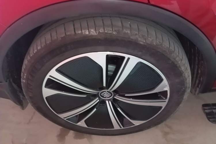 Used BYD Tang New Energy 2022 DM-p 215KM Four-Wheel Drive Flagship Model Right Rear Wheel Hub