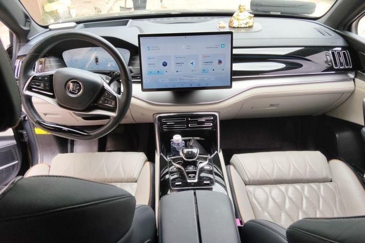 Used BYD Tang New Energy 2022 EV 635 km All-Wheel-Drive Flagship Model Center Console