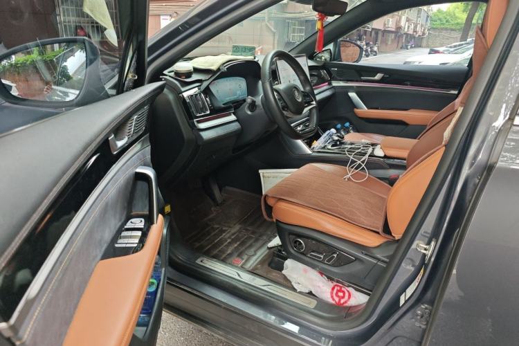 Used BYD Tang New Energy 2022 DM-i 252km Luxury Model Driver Seat