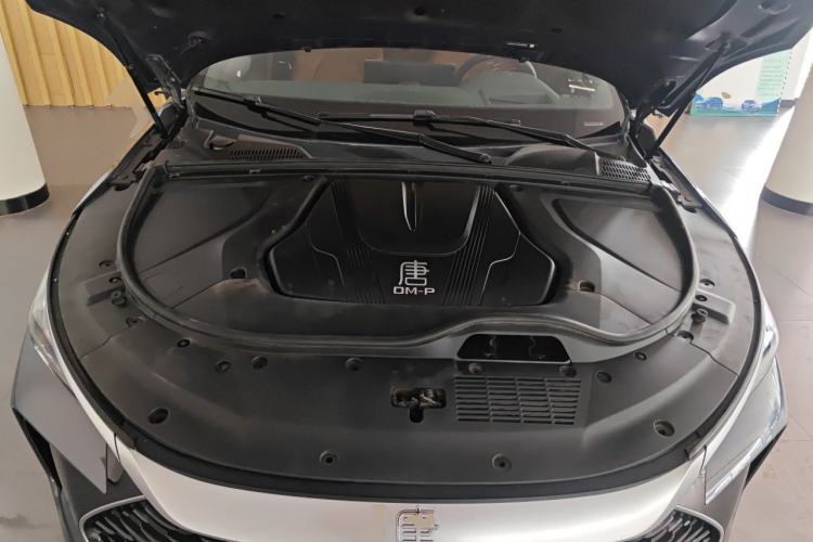 Used BYD Tang New Energy 2022 DM-p 215 km All-Wheel-Drive Deluxe Model Engine Bay