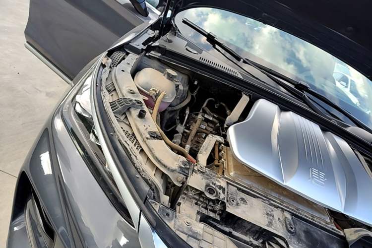 Used BYD Tang New Energy 2022 EV 730KM Luxury Model Engine Bay Right