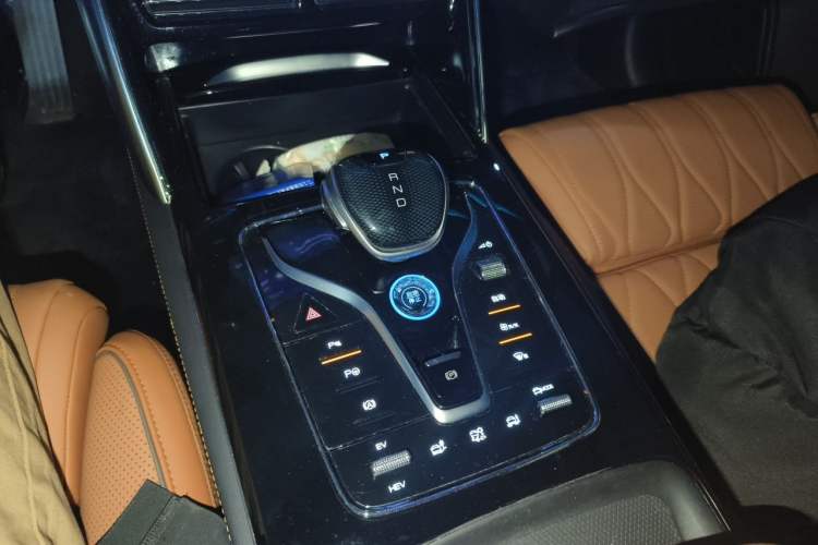 Used BYD Tang New Energy 2022 DM-p 215KM Four-Wheel Drive Flagship Model Gear Lever