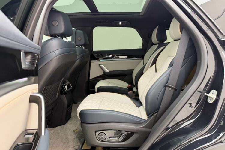 Used BYD Tang New Energy 2022 DM-p 215KM Four-Wheel Drive Flagship Model Interior 4