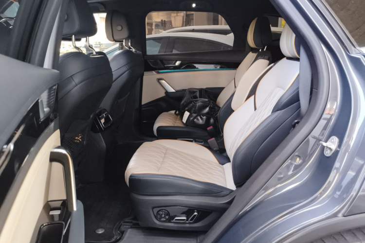 Used BYD Tang New Energy 2022 DM-p 215KM Four-Wheel Drive Flagship Model Left Rear Seat