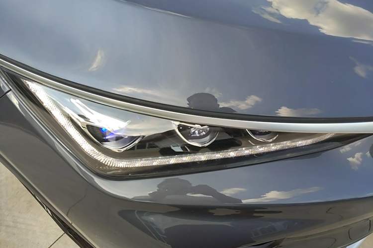 Used BYD Tang New Energy 2022 EV 730KM Luxury Model Right Front Headlight