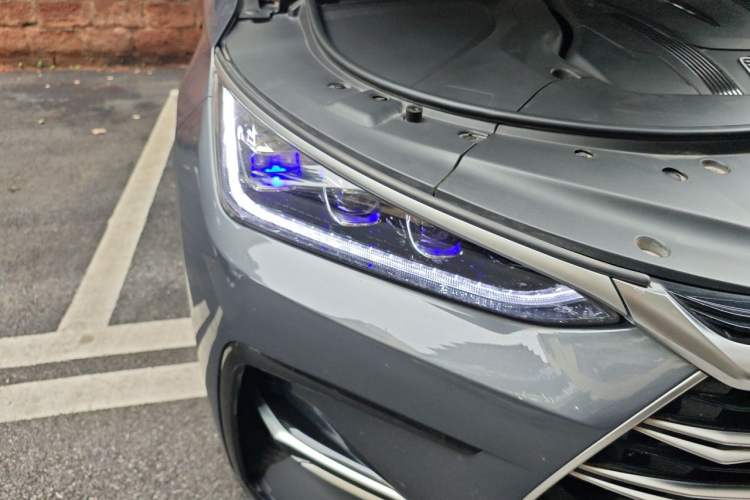 Used BYD Tang New Energy 2022 DM-i 252km Luxury Model Right Front Headlight