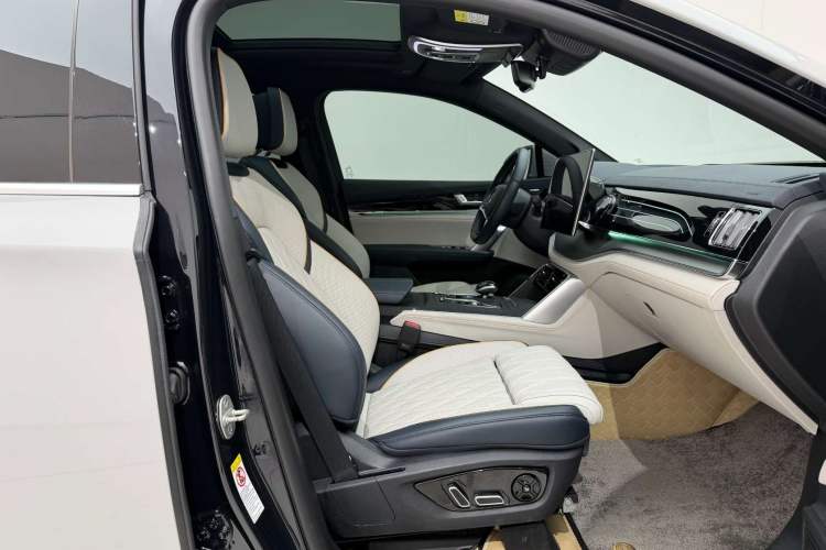 Used BYD Tang New Energy 2022 DM-p 215KM Four-Wheel Drive Flagship Model Right Front Seat