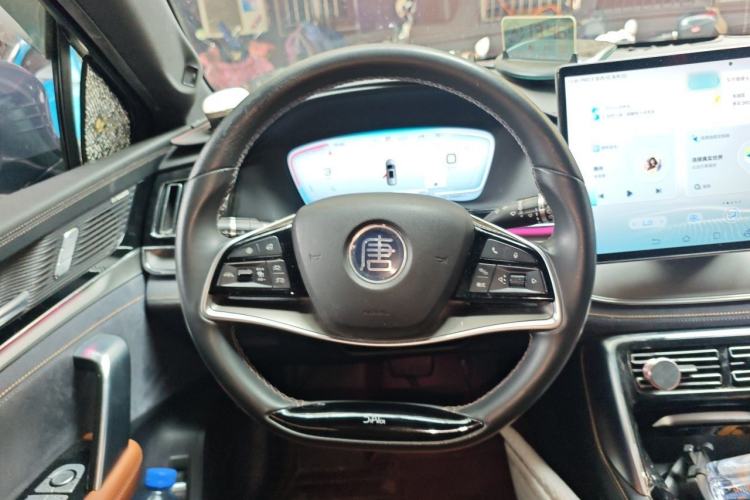 Used BYD Tang New Energy 2022 DM-i 252km Luxury Model Steering Wheel