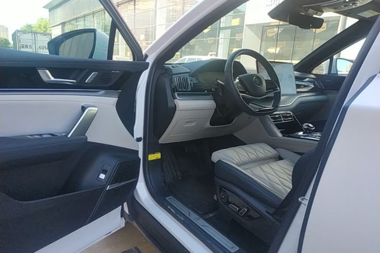Used BYD Tang New Energy 2022 DM-p 215KM Four-Wheel Drive Flagship Model Driver Seat