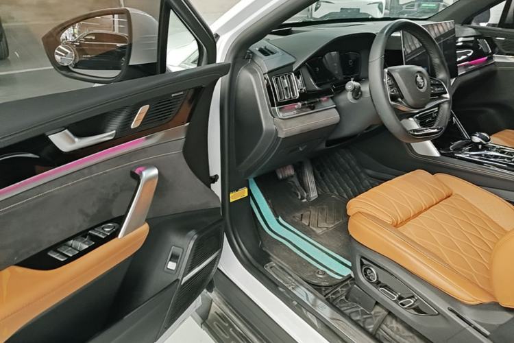 Used BYD Tang New Energy 2022 DM-i 252km Luxury Model Driver Seat