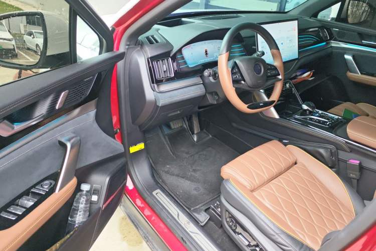 Used BYD Tang New Energy 2022 DM-p 215KM Four-Wheel Drive Flagship Model Driver Seat