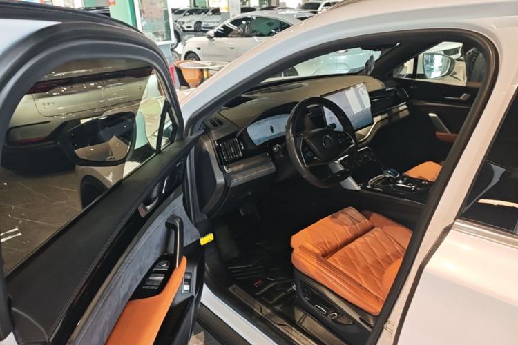 Used BYD Tang New Energy 2022 EV 730KM Luxury Model Driver Seat