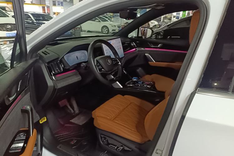 Used BYD Tang New Energy 2022 EV 730KM Luxury Model Driver Seat