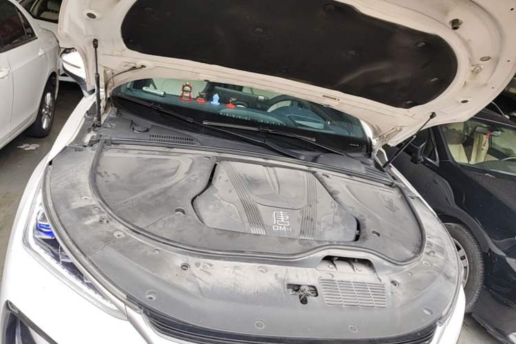 Used BYD Tang New Energy 2022 DM-i 252km Luxury Model Engine Bay
