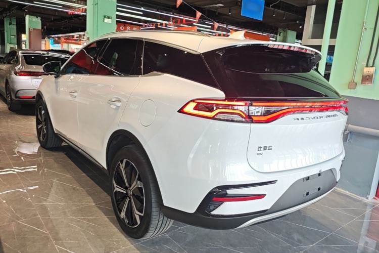 Used BYD Tang New Energy 2022 EV 730KM Luxury Model Exterior 2