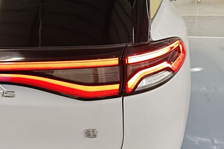 Used BYD Tang New Energy 2022 DM-i 252km Luxury Model Exterior 3