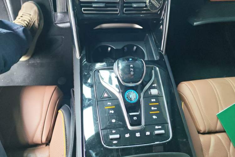 Used BYD Tang New Energy 2022 DM-p 215KM Four-Wheel Drive Flagship Model Gear Lever