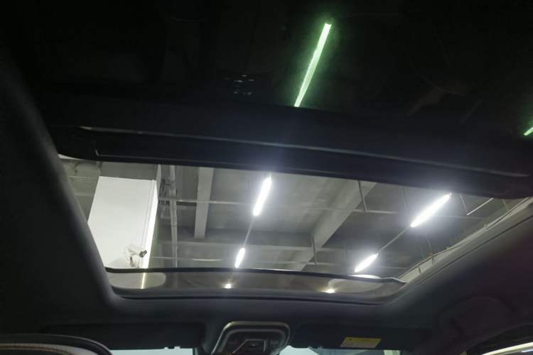 Used BYD Tang New Energy 2022 DM-i 252km Luxury Model Headliner