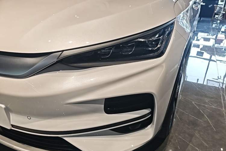 Used BYD Tang New Energy 2022 EV 730KM Luxury Model Left Front Headlight