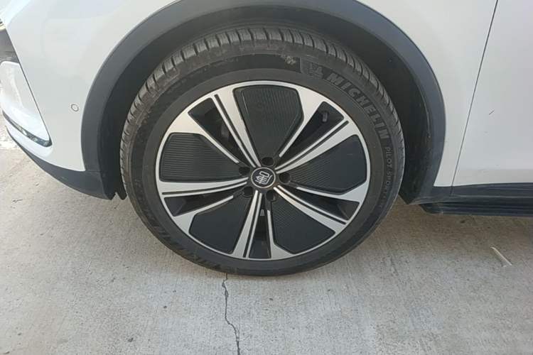 Used BYD Tang New Energy 2022 DM-p 215KM Four-Wheel Drive Flagship Model Left Front Wheel Hub