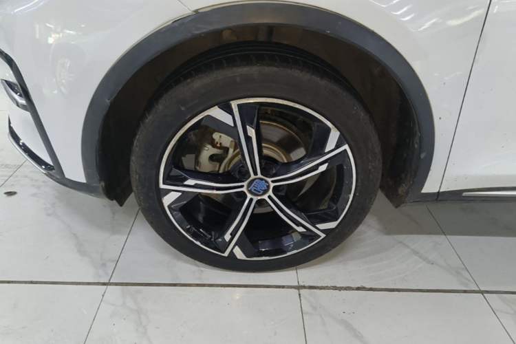Used BYD Tang New Energy 2022 DM-i 252km Luxury Model Left Front Wheel Hub