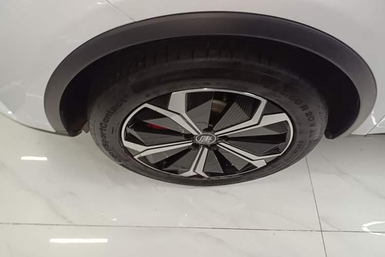 Used BYD Tang New Energy 2022 EV 730KM Luxury Model Left Front Wheel Hub