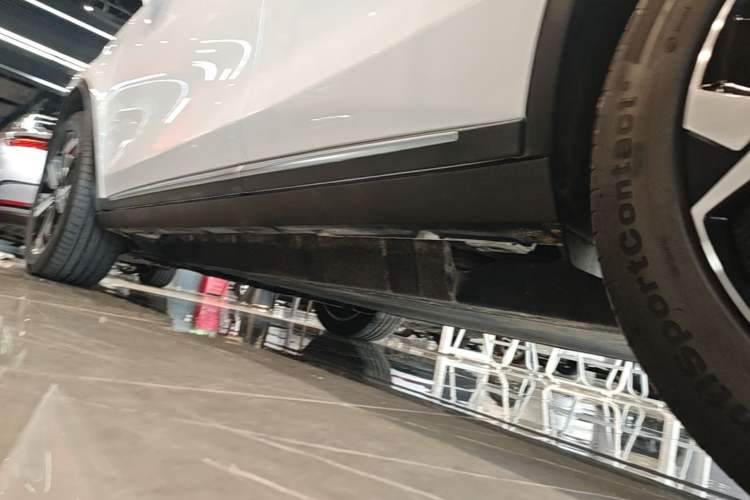 Used BYD Tang New Energy 2022 EV 730KM Luxury Model Left Side Sill