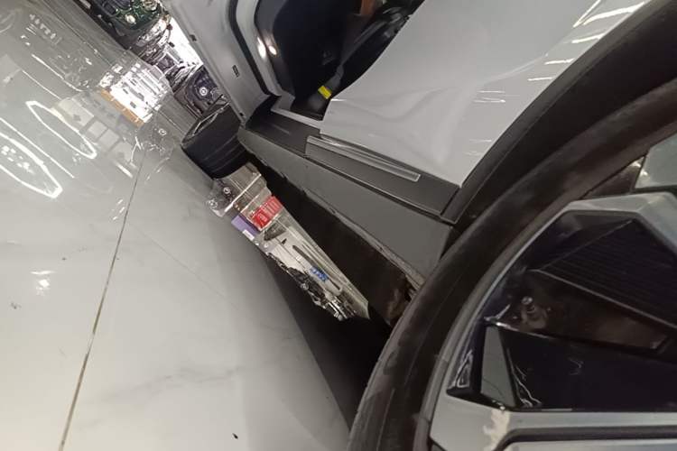 Used BYD Tang New Energy 2022 EV 730KM Luxury Model Left Side Sill