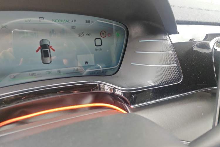 Used BYD Tang New Energy 2022 DM-p 215 km All-Wheel-Drive Deluxe Model Odometer Close Up