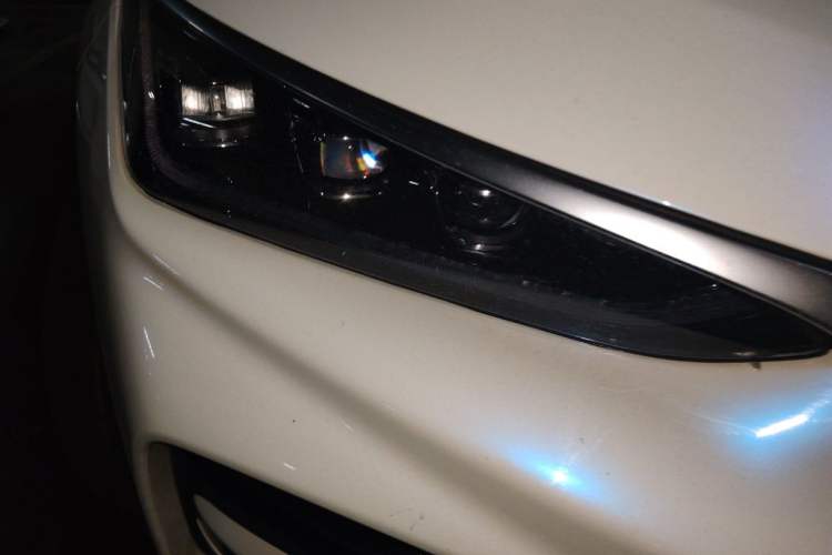 Used BYD Tang New Energy 2022 EV 635 km All-Wheel-Drive Flagship Model Right Front Headlight