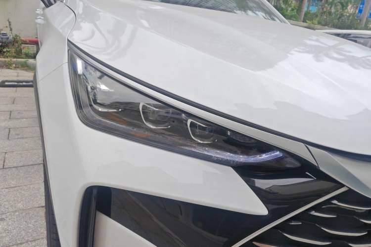 Used BYD Tang New Energy 2022 DM-p 215 km All-Wheel-Drive Deluxe Model Right Front Headlight
