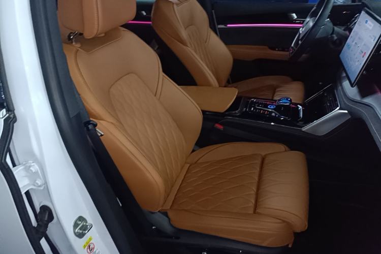 Used BYD Tang New Energy 2022 EV 730KM Luxury Model Right Front Seat